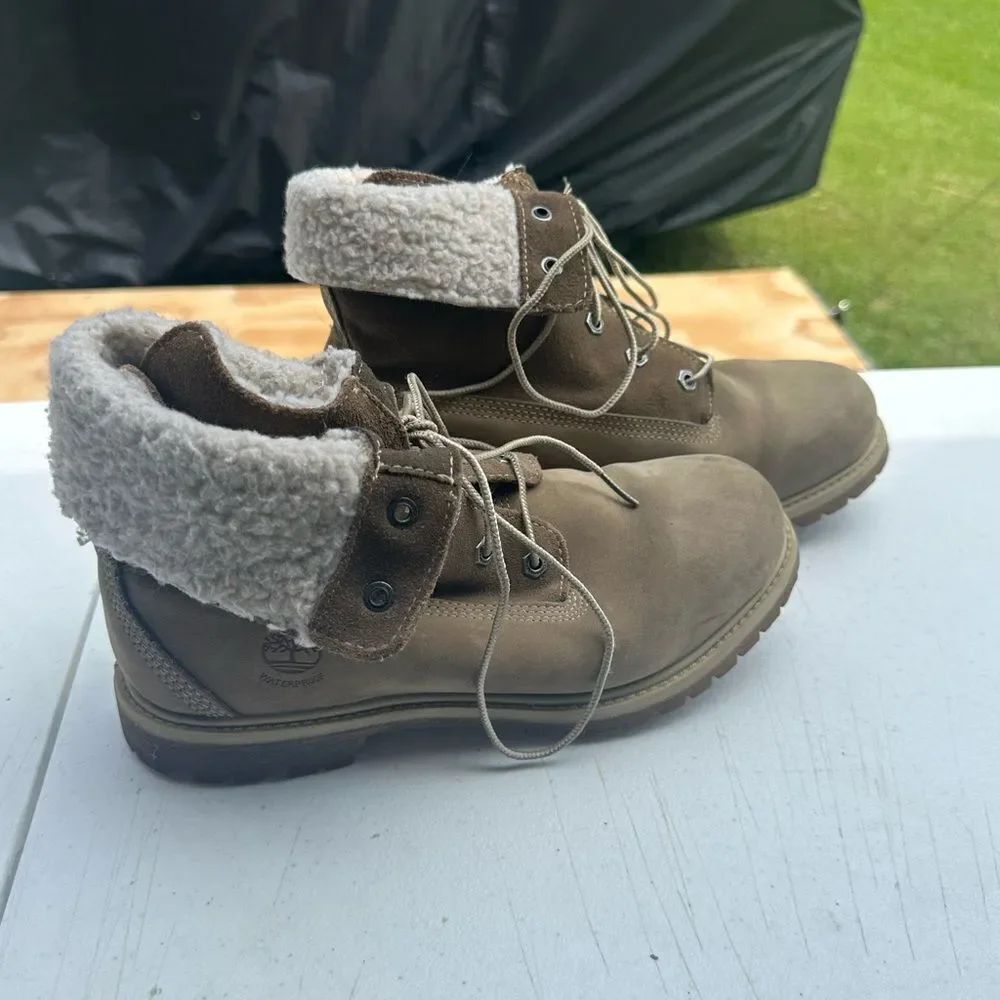 Timberland Tan Fold-Over Shearling Boots